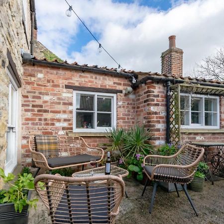 Pantile Cottage Pickering Exterior photo